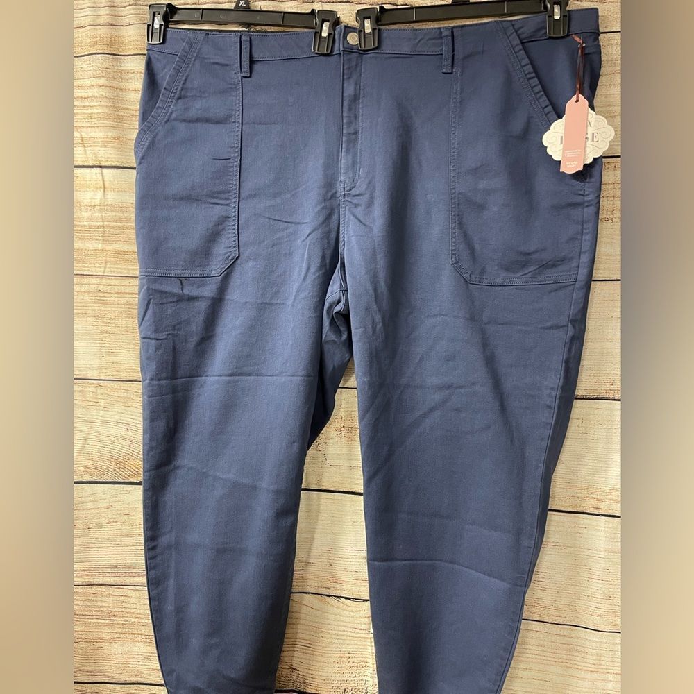 Knox Rose Navy Women mid rise, ankle skinny no gap pants/ slacks